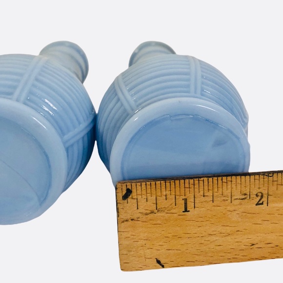 Vintage Jeanette Blue Milk Glass Salt & Pepper Shakers - Picture 9 of 9